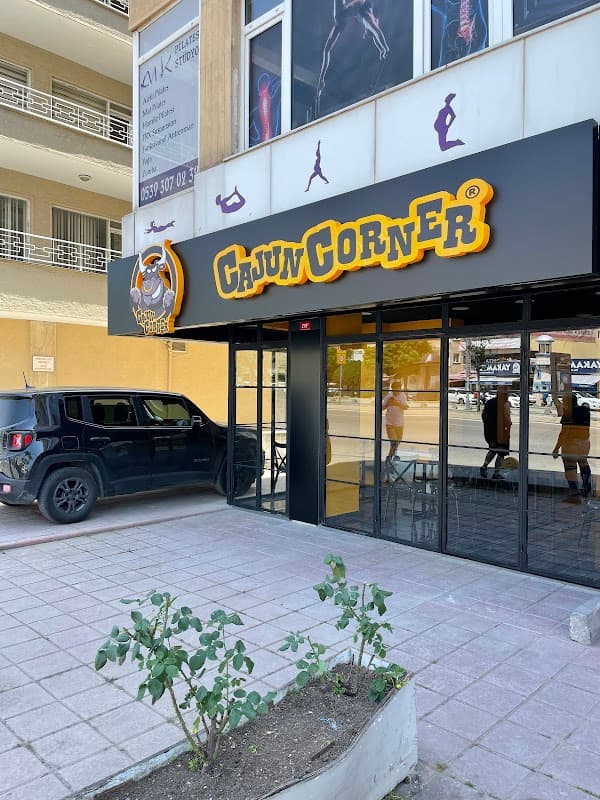Cajun Corner Merdivenköy Şube - Kadıköy