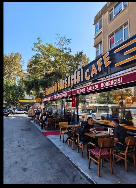Meşhur Sarıyer börekçisi - Kadıköy