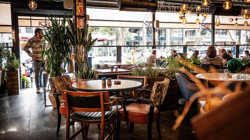 Soi Cadde Restoran & Kahvaltı & Kafe & Dünya Mutfağı - Kadıköy