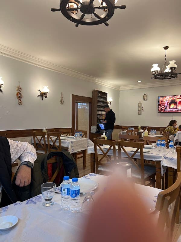 Yakamoz Balıkçılık - Kadıköy