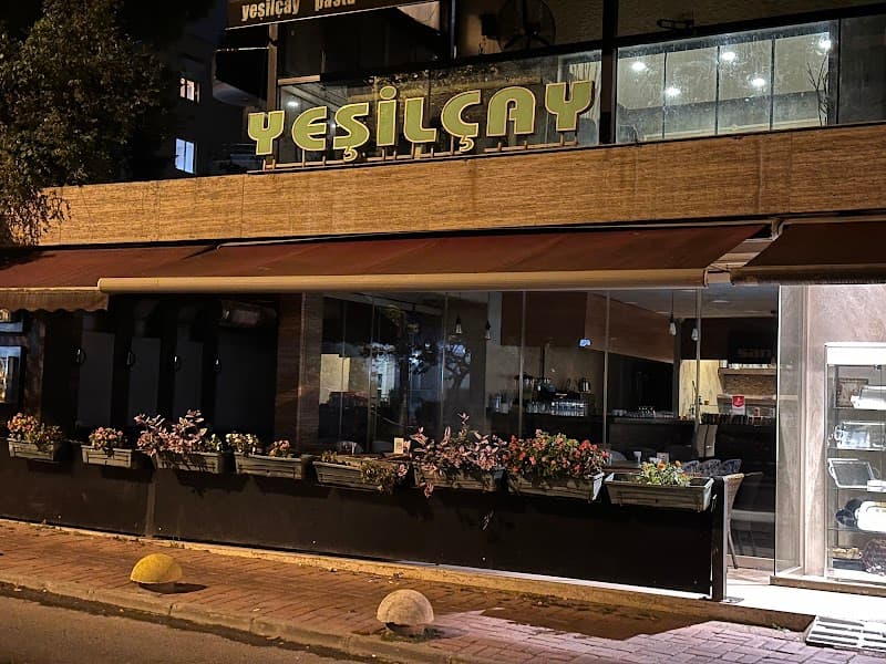 Yeşilçay Fırın Pasta Cafe ve Ekmek - Kadıköy